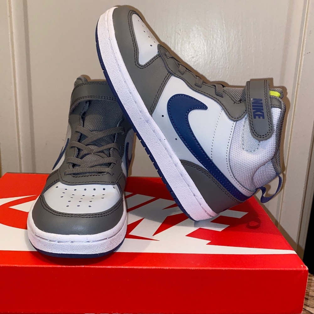 Court Borough Mid 2 (PSV) size: 2